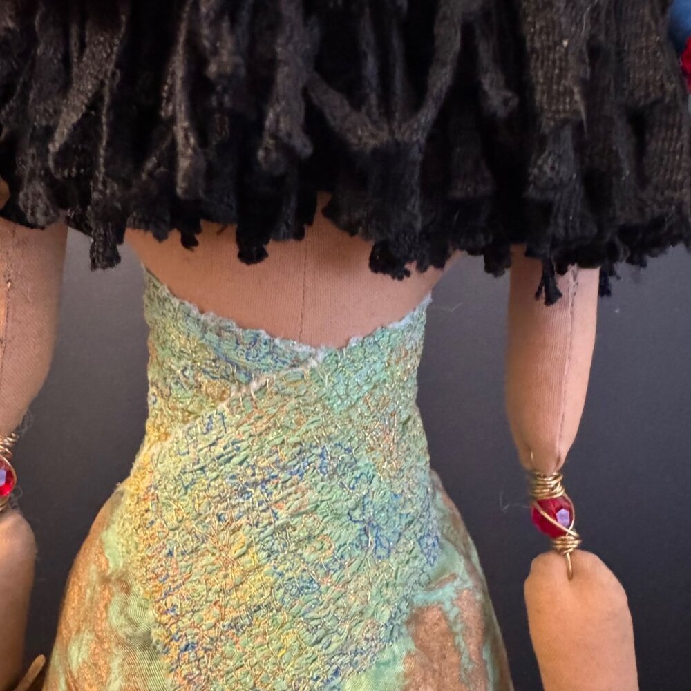 Cindy Sowers 2009 Handmade Cleopatra Doll w/ Cup Artisan Fabric & Wire Details - Picture 11 of 16